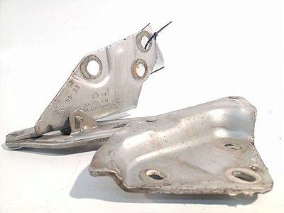 Braço Dobradiça Capô Esquerda Vw Touareg 2004 2005 2010