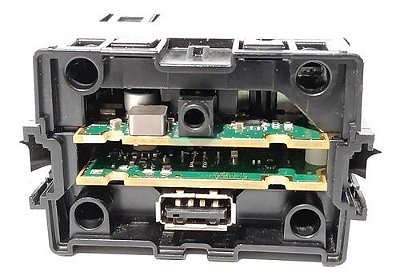 Entrada Usb Auxiliar Sem Acabamento Audi A3 2017 2018 2019