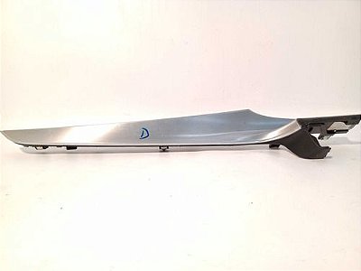 Aplique Acabamento Painel Direito Mercedes C200 2015 2018