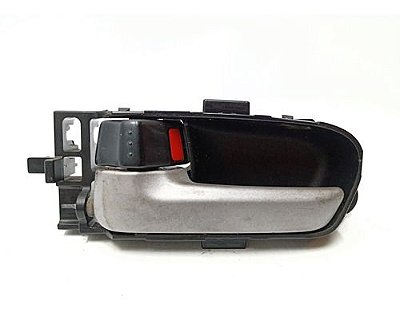 Maçaneta Interna Dianteira Esquerda Suzuki Grand Vitara 2010