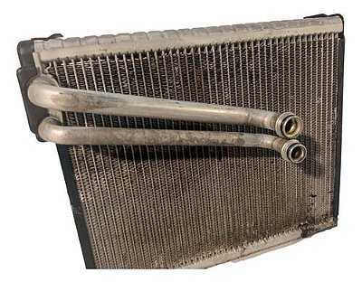 Radiador Ar Condicionado Caixa Ar Mercedes A200 2014 2015 16