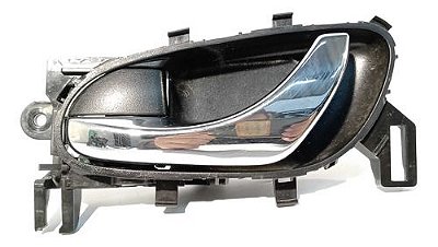 Maçaneta Interna Dianteira Esquerda Nissan Sentra 2014 2015
