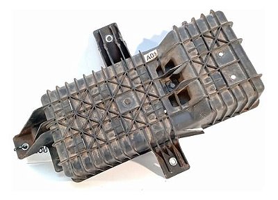 Caixa Suporte Canister Hyundai Santa Fé V6 2011 Detalhes