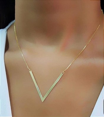 Colar Feminino Corrente Veneziana em V Liso  Banhado em Ouro 18k.