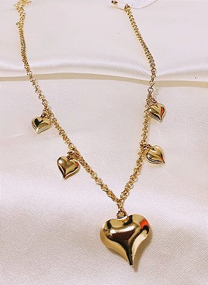 Tornozeleira  Pingentes Corações Banhada em Ouro 18 k.