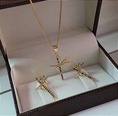 Conjunto Colar e Brinco Fé  Cravejado Color Banhado em Ouro 18 k.