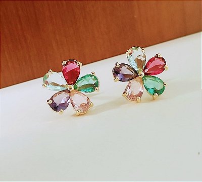 Brinco Flor Pedra Zircônia Colorido Banhado em Ouro 18 K.