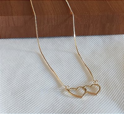 Colar Dois Corações Intercalados Banhado em Ouro 18 k.