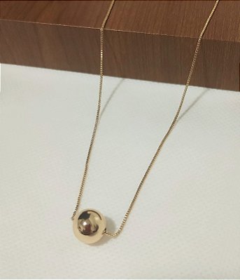 Colar Esfera Banhado em Ouro 18k.