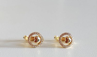 Brinco Infantil Argolinha com coração e detalhes Cravejado Banhado em Ouro 18 k.