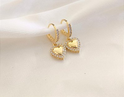 Brinco Argola Clique Coração Cravejado  Banhada em Ouro 18 k.
