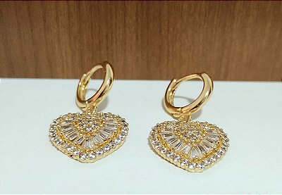 Brinco Argola Clique Coração Cravejado Banhado em Ouro 18 k.