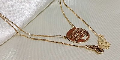 Colar Borboletas e Medalha com Frase Banhado em Ouro 18 k.