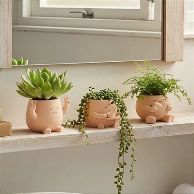 Kit 3 Vasinhos Carinhas Decorativos em Polímero Reforçado – Decoração Moderna para Sala e Escritório