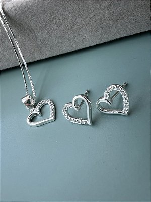 Conjunto coração metade liso, metade cravejada