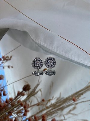 BRINCO REDONDO CRAVEJADO COM ZIRCONIA NO MEIO