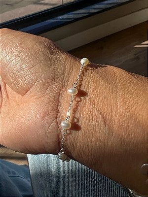 Pulseira com pérolas