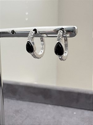 Argolinha Cravejada gota onix