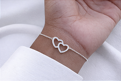 Pulseira coração entrelaçado cravejado