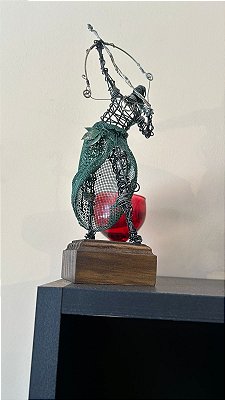 METAL / ESCULTURA (orixas em arame/25cm)
