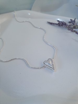 Choker Coração detalhado