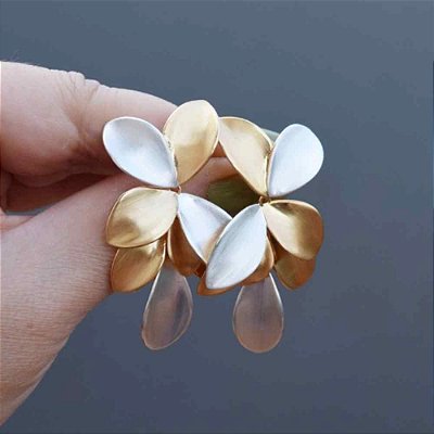 Brinco Pétalas Duo em Banho de Ouro 18k e Ródio