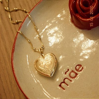 Colar Relicário Coração Banhado à Ouro 18k