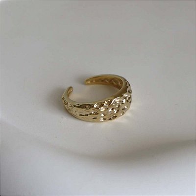 Anel Orgânico Texturizado Banho de Ouro 18k