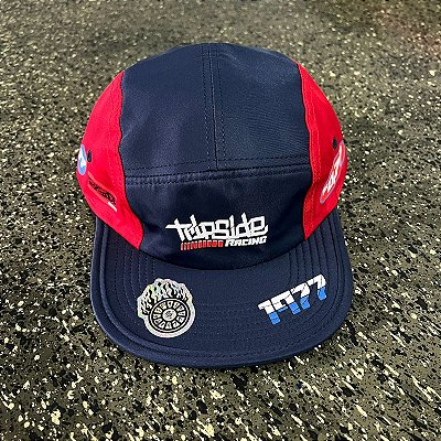 Bone Five Panel Tripside Aba Flexivel Fita Traseira Vermelho
