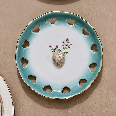 Prato-poema "O amor é flor que brota do coração"