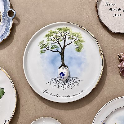 Prato-poema "Lar é onde o coração finca raiz - Coração floral azul"
