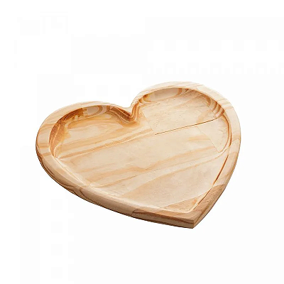 Bandeja de Madeira Pinus Coração 30cm x 27cm x 2cm