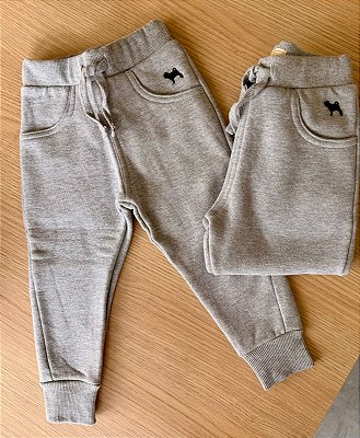 Calça em moletom com pelucia