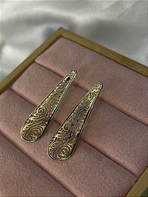 Brinco Gota Detalhes Vazado
