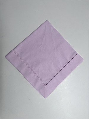 Guardanapo rosa bebê com ponto ajour feito a mão