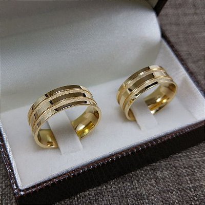 PAR DE ALIANÇA 8MM QUADRADA COM DOIS FRISOS FOSQUEADOS