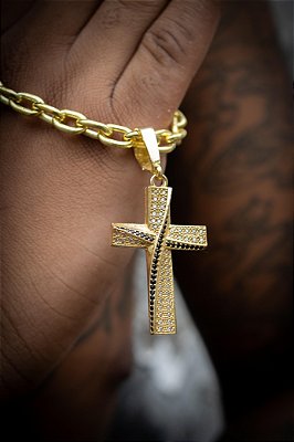 PINGENTE CRUZ TORCIDA CRAVEJADA - MOEDA ANTIGA