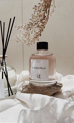 Difusor de Varetas Premium Vanilla Black - 200 ml - Casinha Aromas