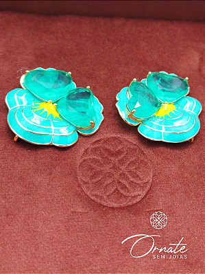 Brinco Flor Esmaltada com Corações Fusion