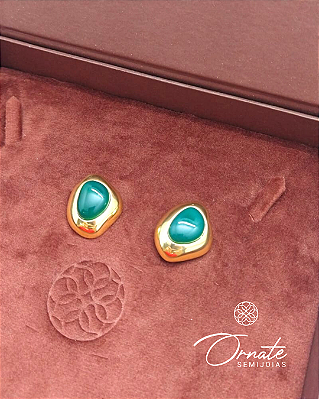 BRINCO DE PEDRA AGATA VERDE GEOMETRICO DOURADO