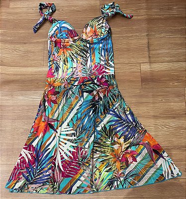 Maiô Feminino com Saia e Bojo Meia-Taça com Aro Disfarça Barriga Elegante