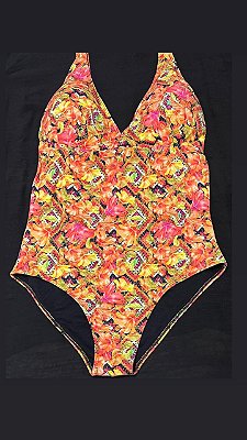 MAIO PLUS SIZE COM BOJO REMOVIVEL