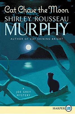 Cat Chase The Moon: A Joe Grey Mystery-..