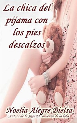 La Chica Del Pijama Con Los Pies Descalzos-..