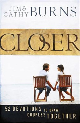 Closer: 52 Devotions To Draw Couples Together-..