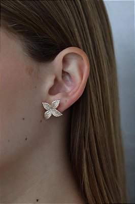Brinco camelia flor cravejado banho ouro 18k