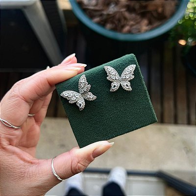 Brinco borboleta cravejado zirconia banho rodio branco