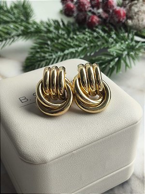 Brinco liso banho ouro 18k