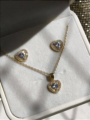 Conjunto coração cravejado banho ouro 18k