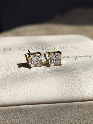 Brinco ponto de luz quadrado cravejado com zirconia banhado a ouro 18k